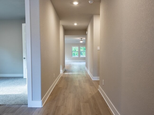 Building Photo - 2010 Bluff Oak Ct