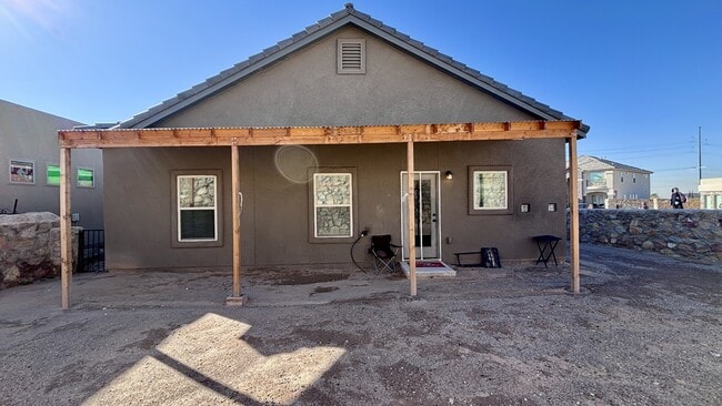 Building Photo - 12821 Rock Cliff Ave