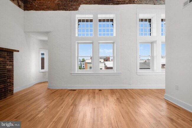 Building Photo - 1221 N 4th St