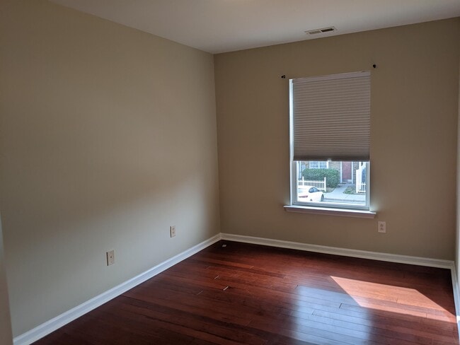 Building Photo - 11730 Mezzanine Dr