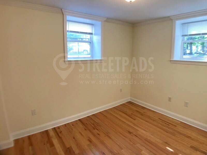 Building Photo - 3 Chauncy St