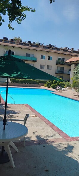 pool - 5460 White Oak Ave