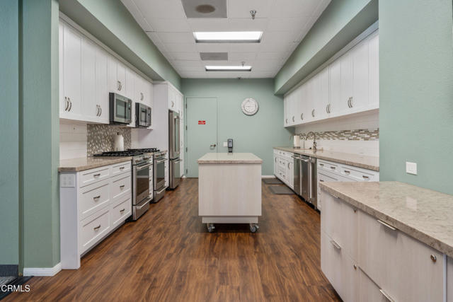 Building Photo - 6526 Lada Ave