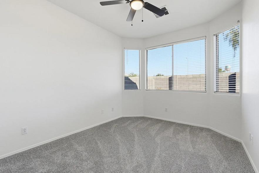 Building Photo - 5185 S Eileen Dr