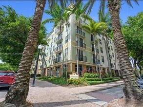 Building Photo - 1919 Van Buren St