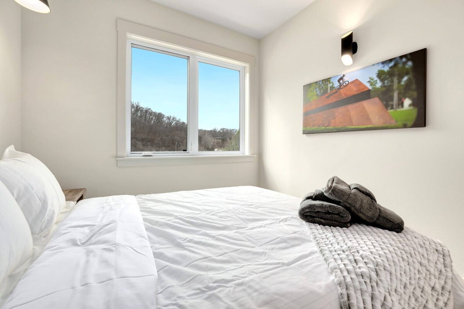 Building Photo - 10 Riordan Rd