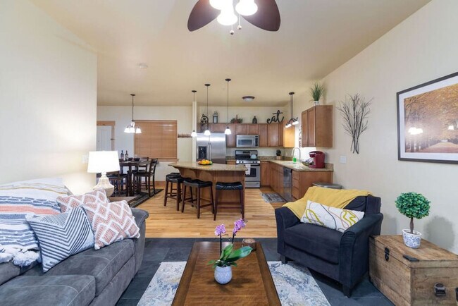 Building Photo - 5518 Lillehammer Ln