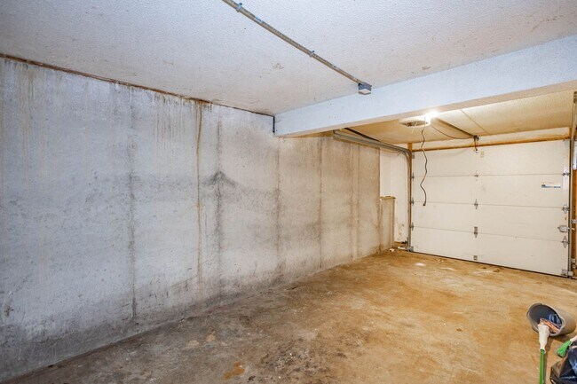 Building Photo - 3102-3108 Eaton Street