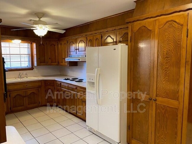 Building Photo - 4651 S Norwood Ave