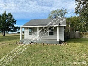 Building Photo - 432 S Birch-