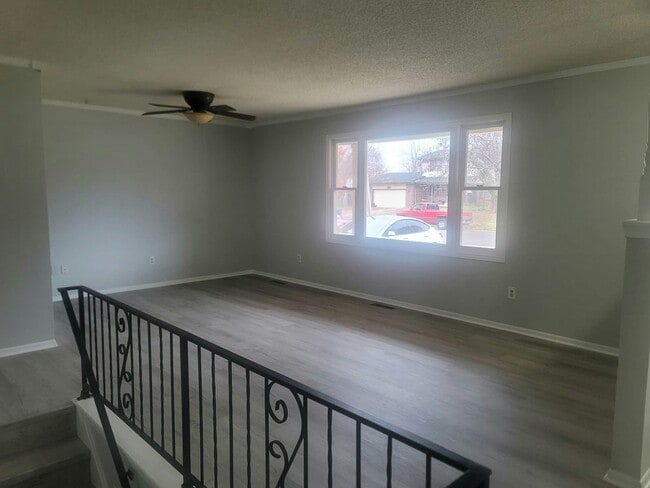 Building Photo - 621 Ridgeway Rd