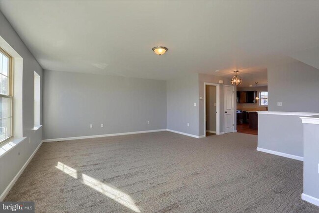 Building Photo - 723 Jonathan Ct