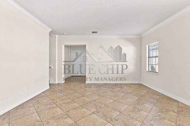 Building Photo - 10449 Henbury St
