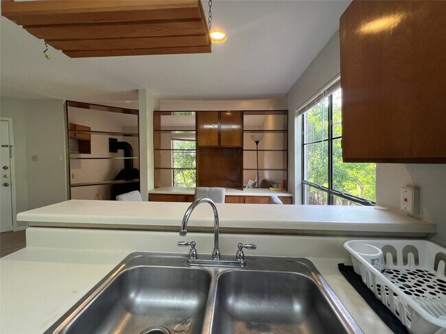 Building Photo - 7901 Cambridge St