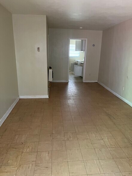 Building Photo - 717 9th Ave