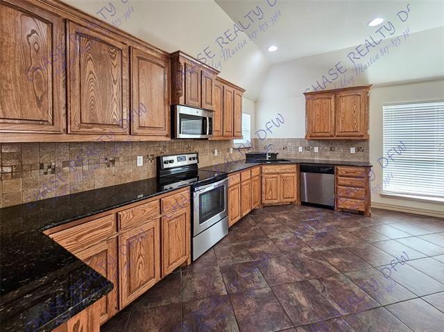 Building Photo - 240 Spyglass Dr