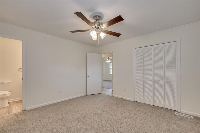 Building Photo - Newly Updated 4 Bed/2 Bath Columbia County...