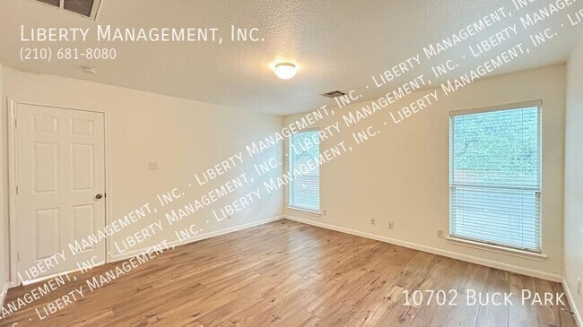 Building Photo - 10702 Buck Park