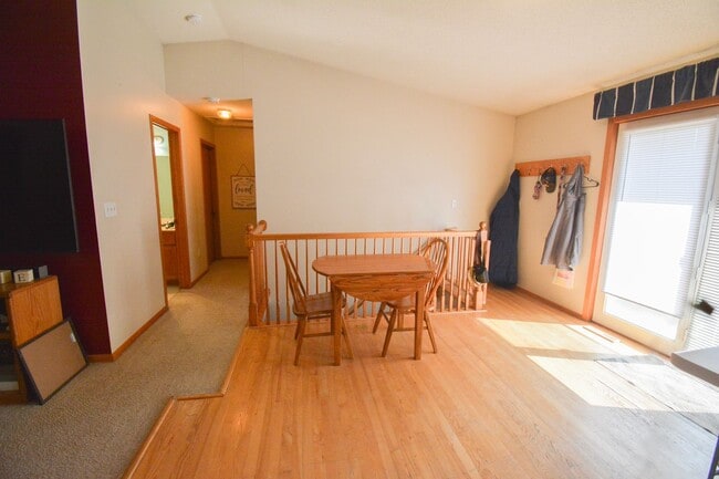 Building Photo - Great location, roomy yard, huge garage!