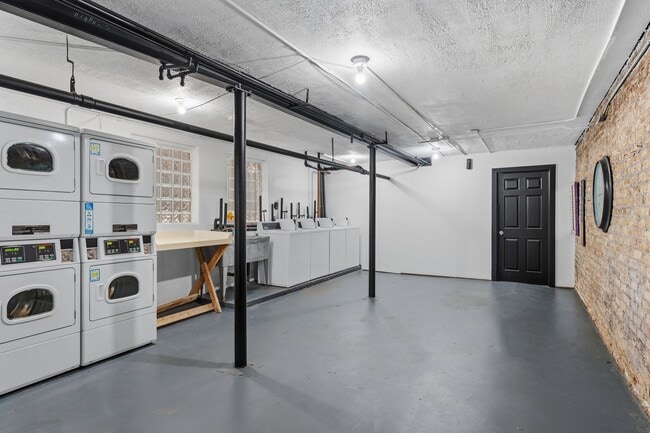 Interior Photo - The Albany Park Place
