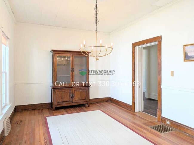 Building Photo - 724 Beall Ave