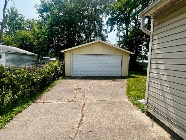 Building Photo - 4144 Norbert Ave