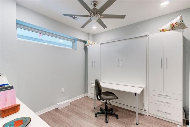 Building Photo - 4361 S Congress Ave