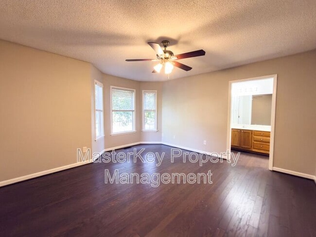 Building Photo - 251 Tillamook Dr