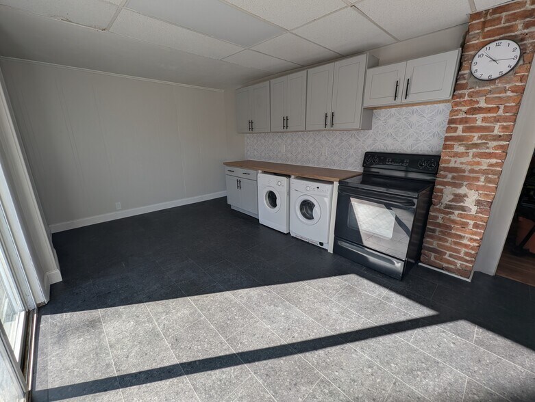 Building Photo - 25 Noyes Ave