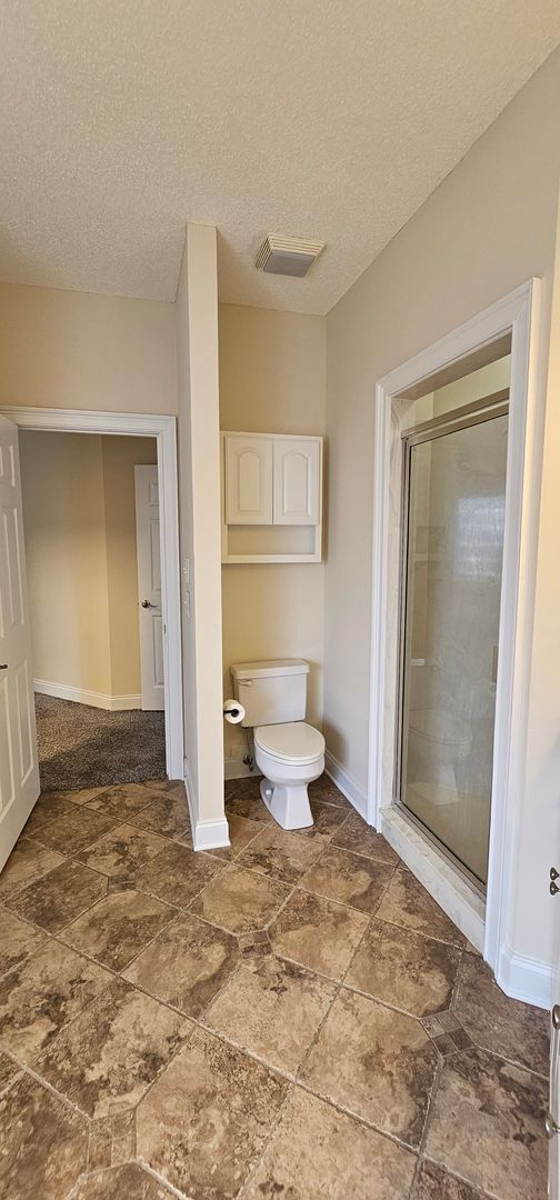 Building Photo - “Elegant 5-Bed Executive Home with Pool – ...