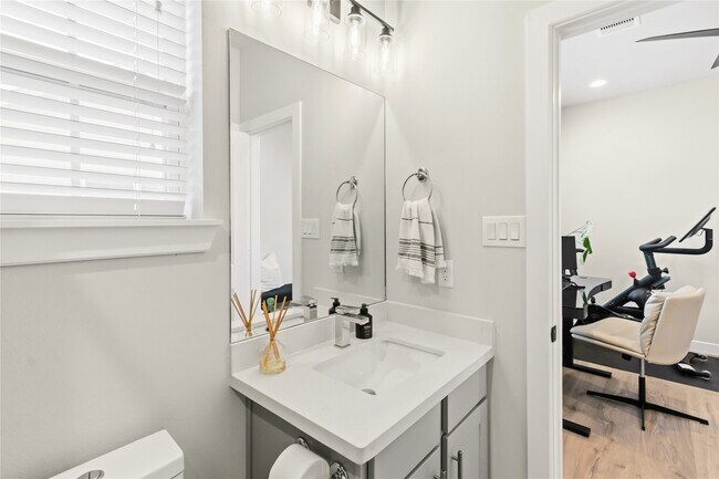 Building Photo - 4905 Avenue J