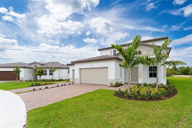 Building Photo - 2700 SE 23rd Ave