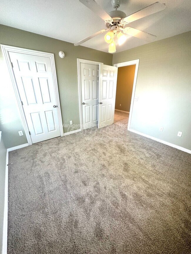 Building Photo - 3705 SW Hansom Loop