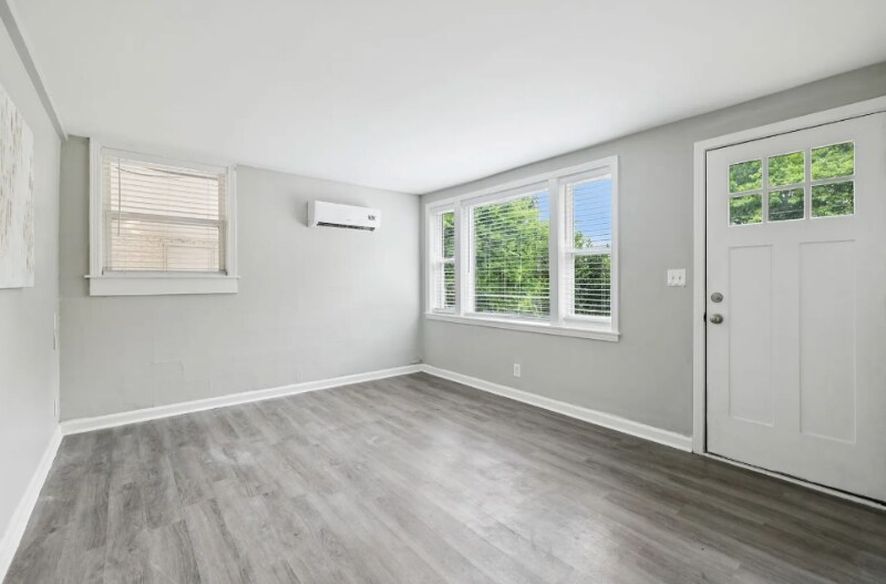 Building Photo - 6528 Premier Dr
