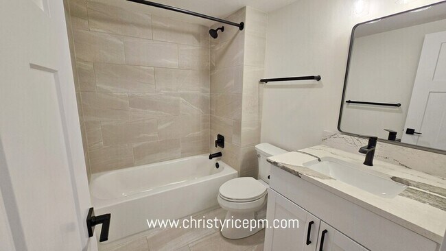 Building Photo - 31721 W Commercial St