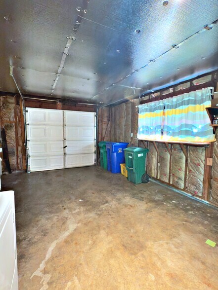 Building Photo - 1111 NE 112th Ave