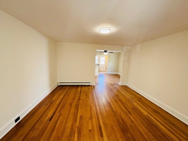 Building Photo - 31 4th St