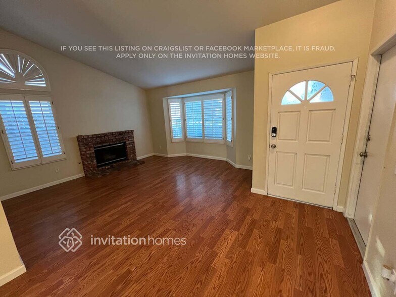 Building Photo - 3019 Chablis Ave