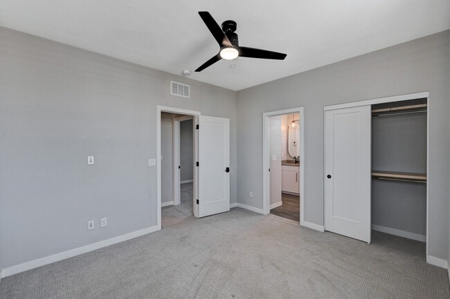 Building Photo - STUNNING 2 Story, 3 Bedroom Home in INSPIR...