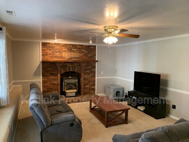 Building Photo - 1737 E 2800 N