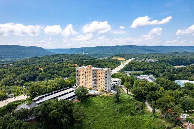 Building Photo - 1131 Stringers Ridge Rd