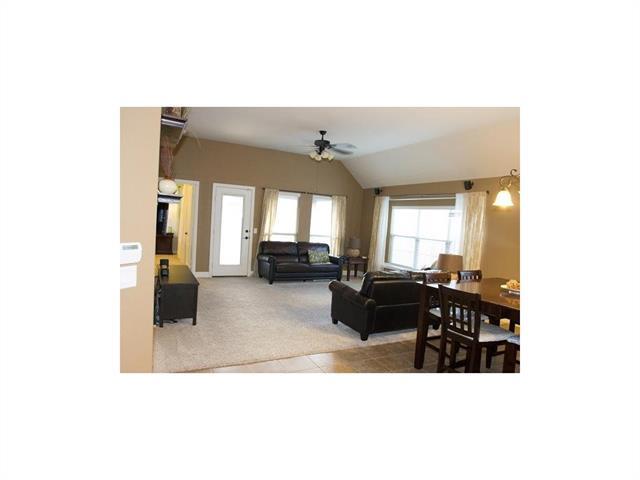 Building Photo - 4307 Oak Bluff Dr