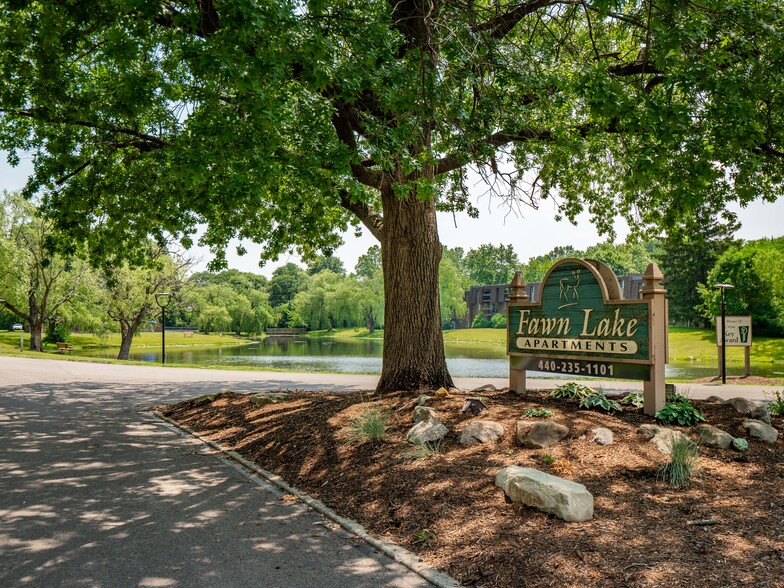 Main entry - Fawn Lake Apartments