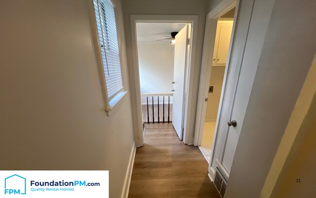 Building Photo - 2143 Vollintine Ave