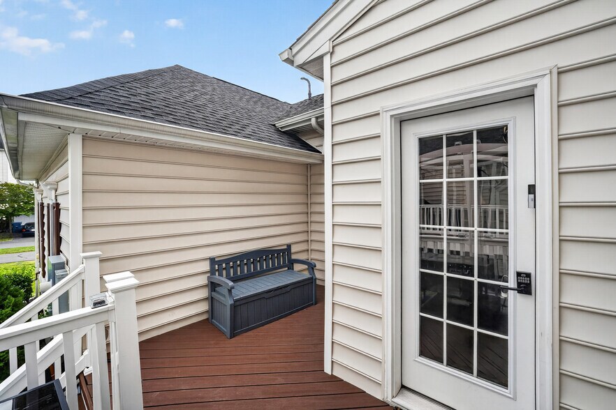 Building Photo - 23202 Evergreen Ridge Dr