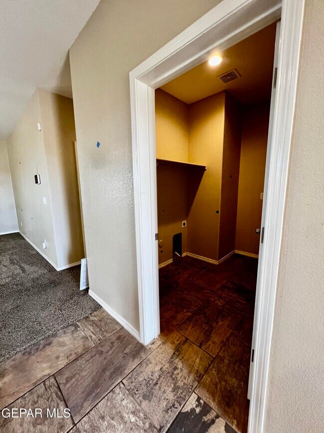 Building Photo - 14756 Boer Trail