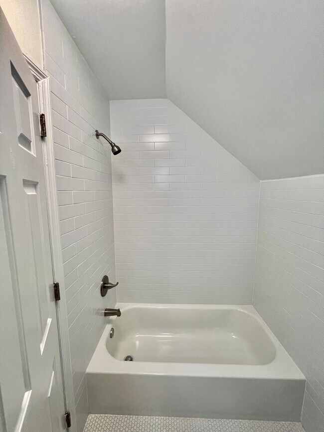 Building Photo - 1405 Brenner Ct