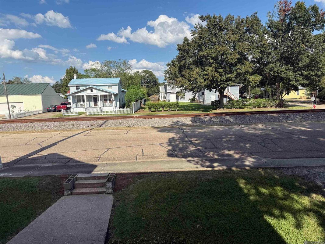 Building Photo - 23930 Railroad Ave