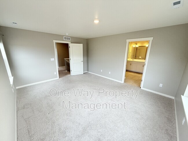 Building Photo - 215 N 62nd Ave