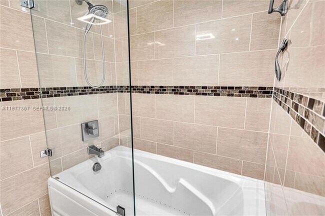 Building Photo - 6770 Indian Creek Dr